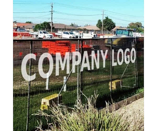 “Custom Logo Print Fence Banner Mesh Displayed on a Construction Site