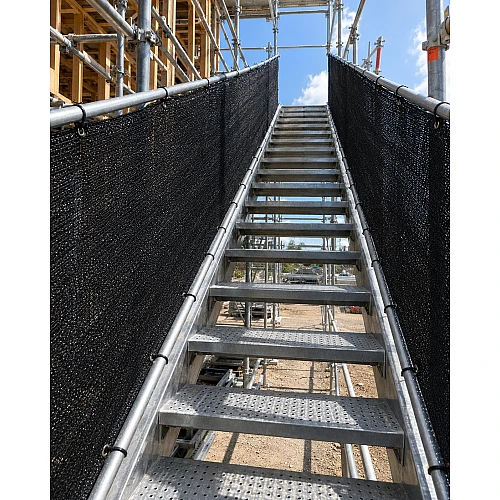 Scaffolding Mesh FR150 Fire Retardant 1.2M X 50M
